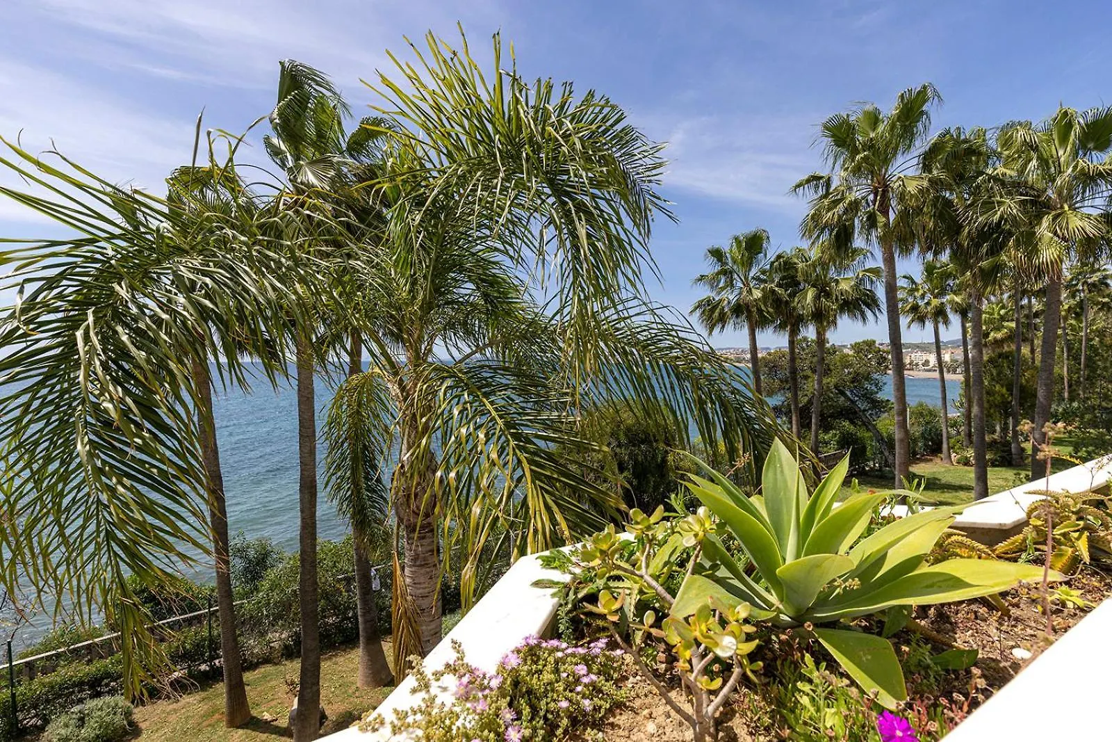 Apartment El Paseo - Gerenoveerd Appartement Met Zeezicht Estepona