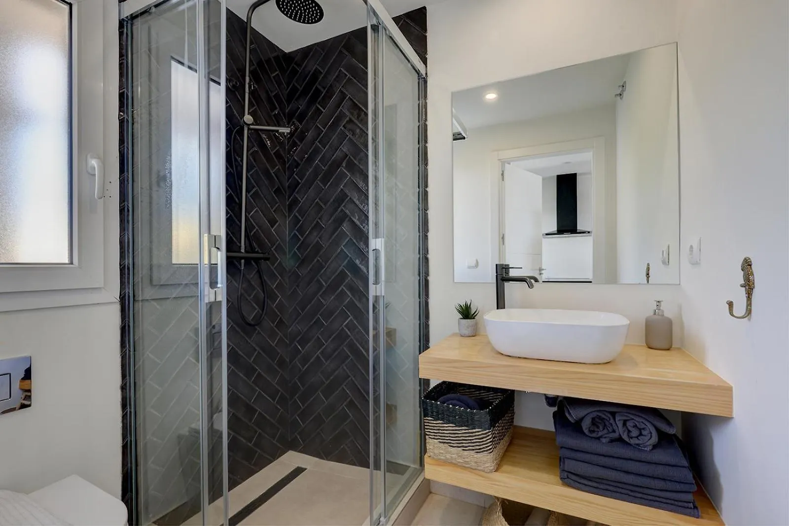 Apartment El Paseo - Gerenoveerd Appartement Met Zeezicht Estepona