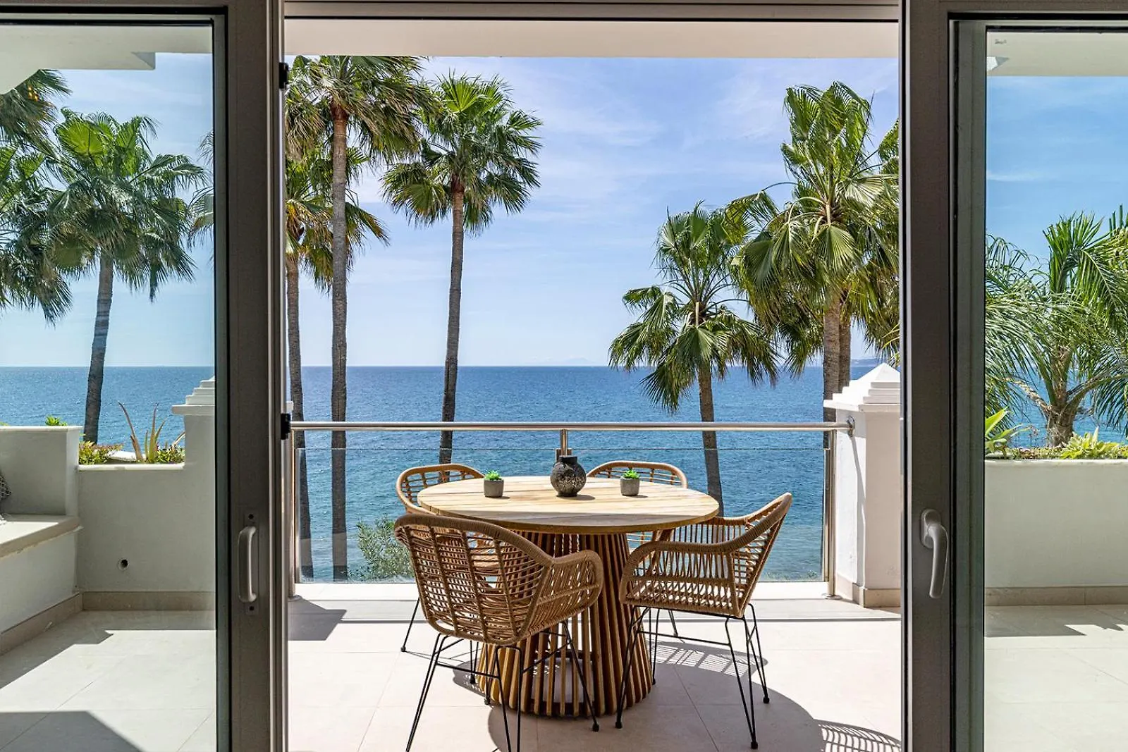 Apartment El Paseo - Gerenoveerd Appartement Met Zeezicht Εστεπόνα Ισπανία